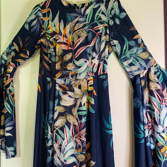 Long sleeve dress - Picture 3 of 4